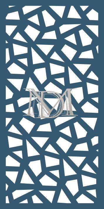 Panel arquitectónico de corte láser con patrón geométrico asimétrico tipo Voronoi o cristal fracturado.